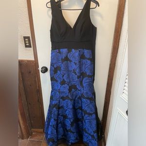 Formal gown. Excellent condition. Size 12. Wore once.